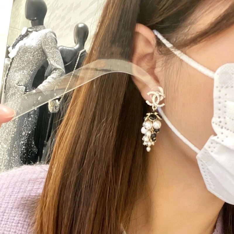 Chanel Earrings Bright 231590