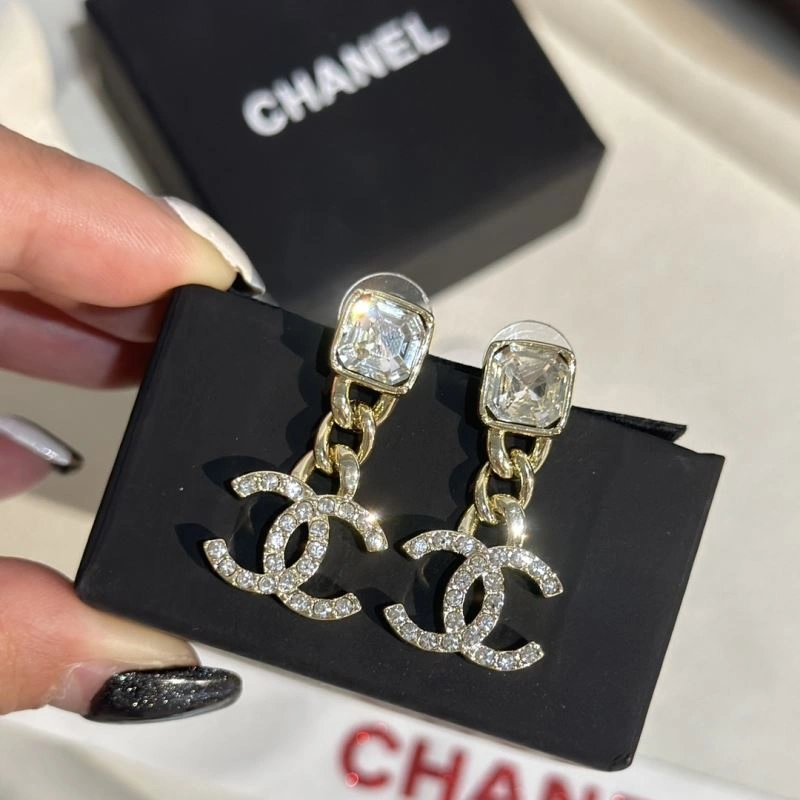 Unisex Chanel Earrings 231636