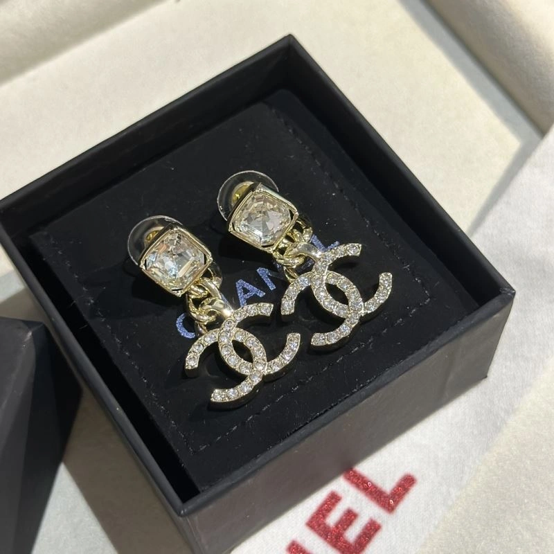 Unisex Chanel Earrings 231636
