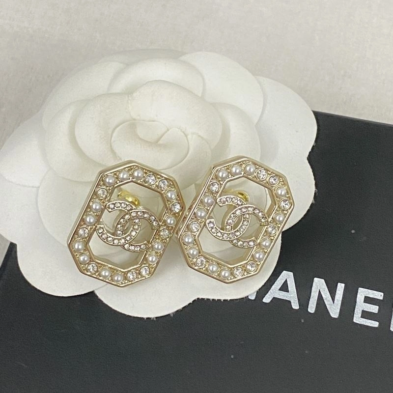 Casual Chanel Earrings 231612