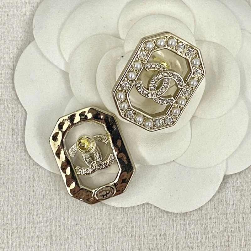 Casual Chanel Earrings 231612