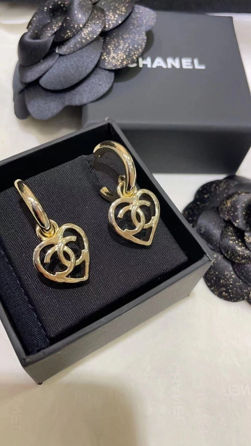 Chanel Earrings Fashionable 231597