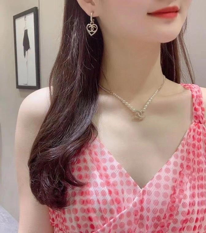 Chanel Earrings Fashionable 231597