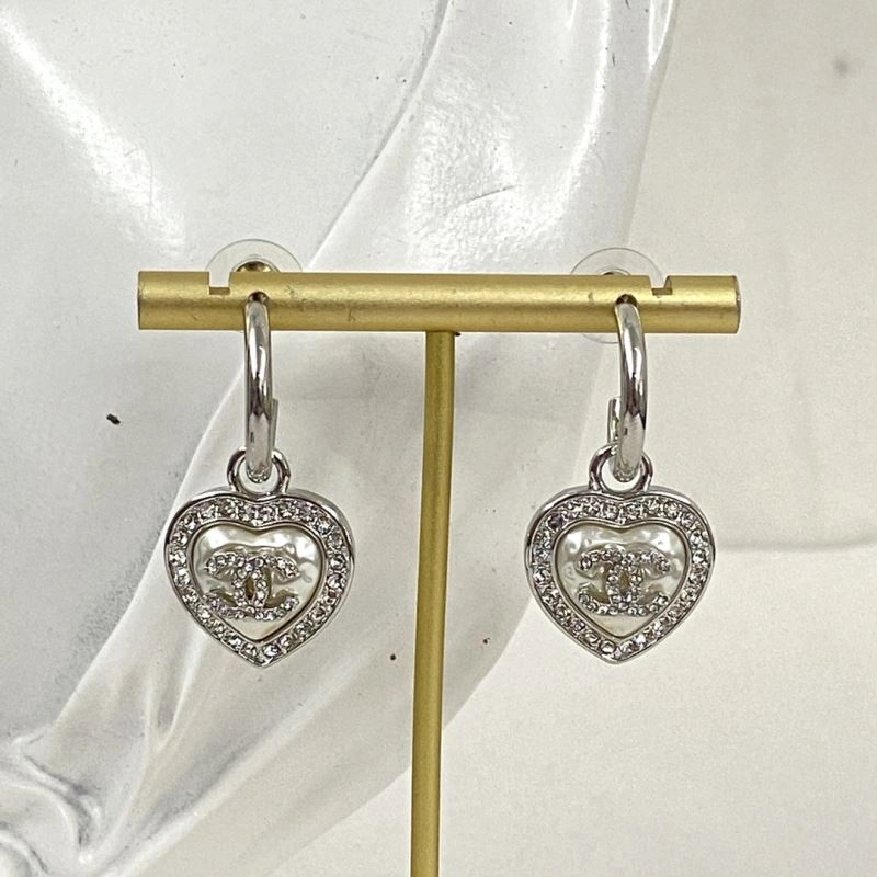 Sporty Chanel Earrings 231579