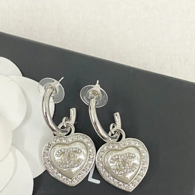 Sporty Chanel Earrings 231579