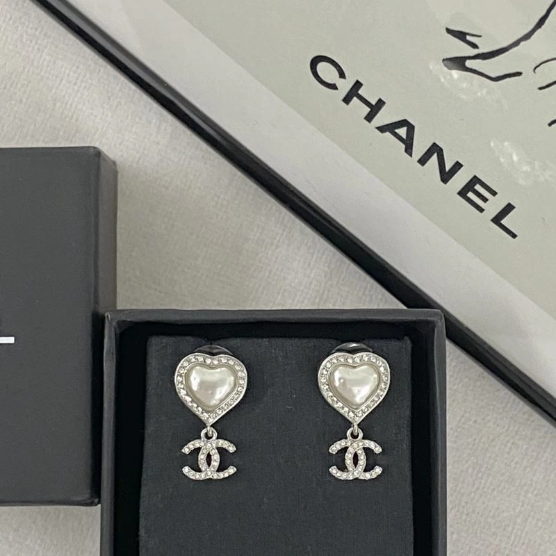 Chanel Earrings Neat 231578