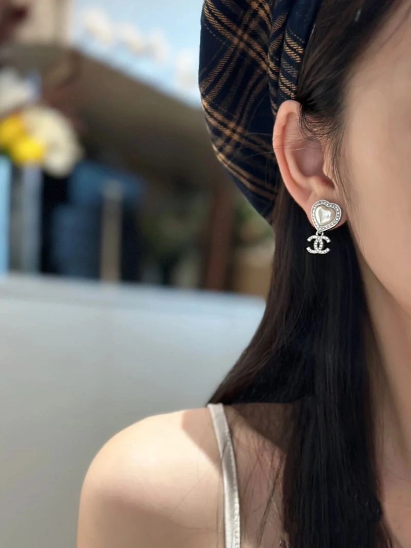 Chanel Earrings Neat 231578