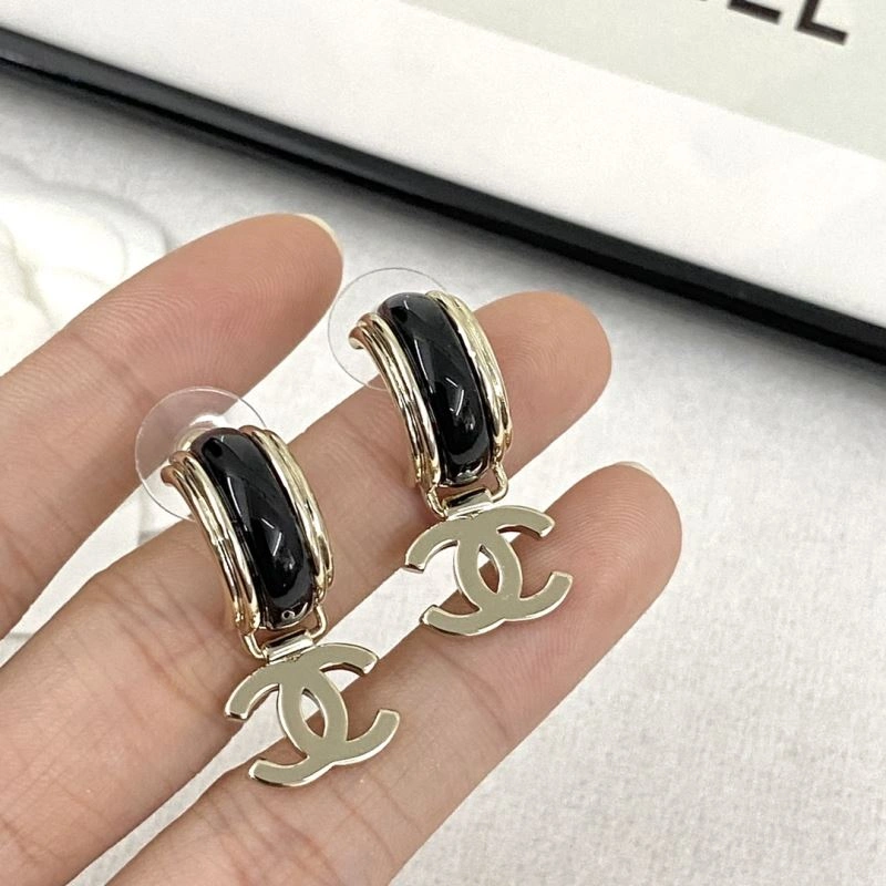 Sustainable Chanel Earrings 231598