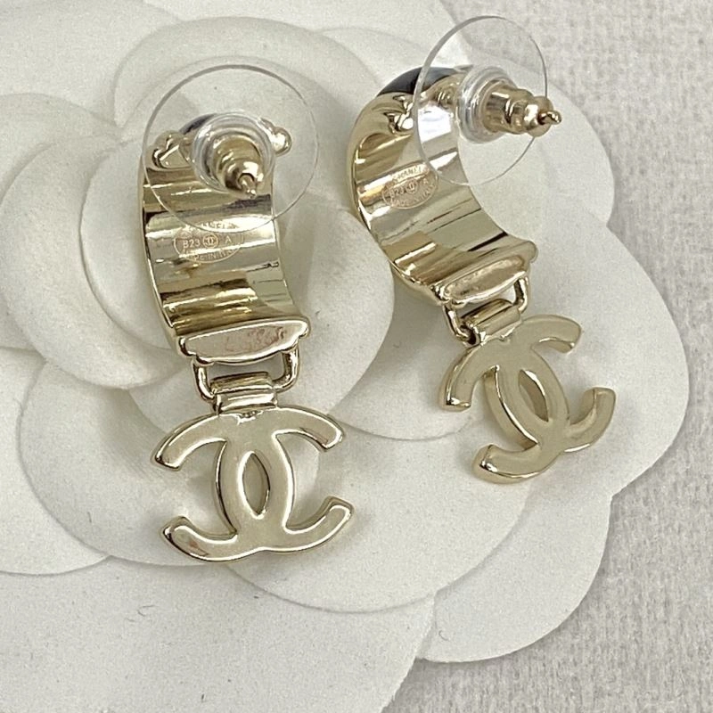 Sustainable Chanel Earrings 231598