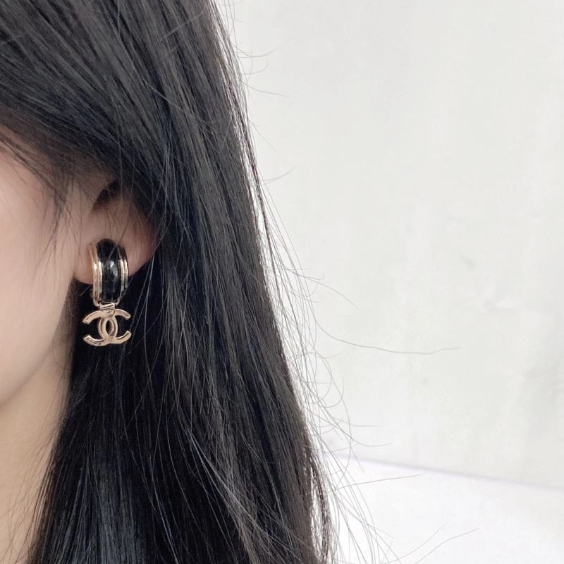 Sustainable Chanel Earrings 231598