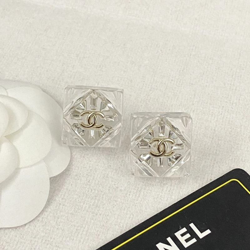 Chanel Earrings Trendsetting 231600