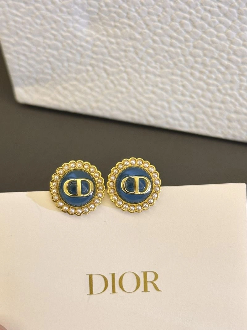 Chanel Earrings Packable 231566