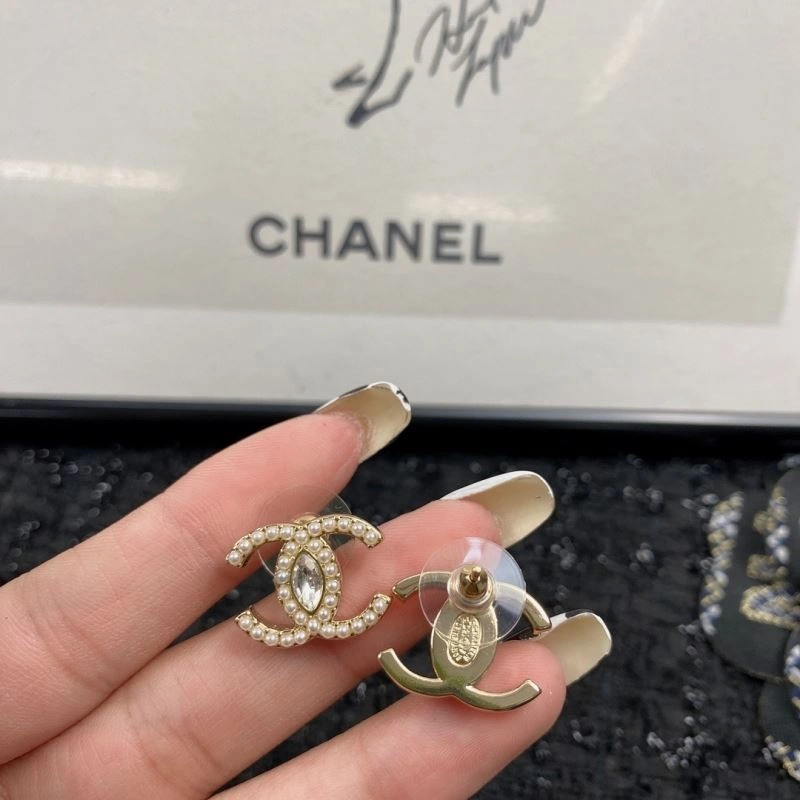 Chanel Earrings EasyCare 230210