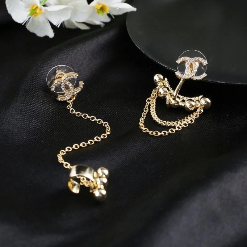 Chanel Earrings Chic 230192