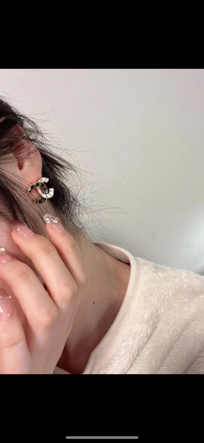 Sleek Chanel Earrings 230236