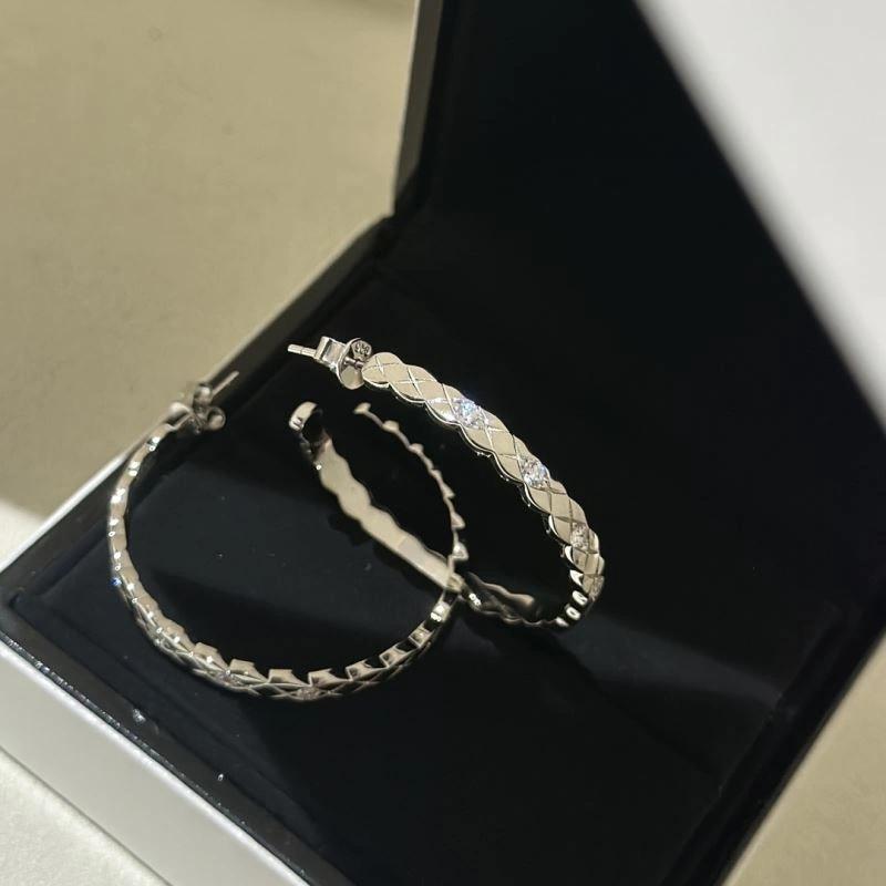 Chanel Earrings ModernLook 230188