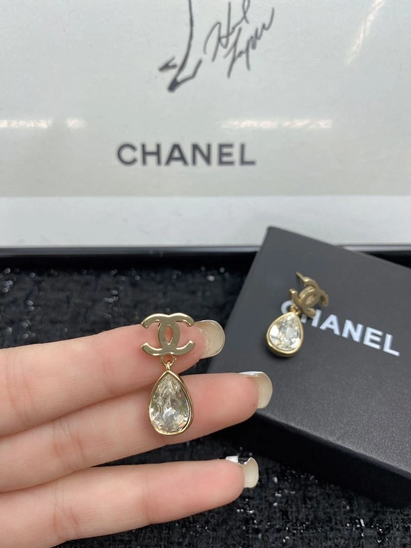Chanel Earrings Cozy 230234