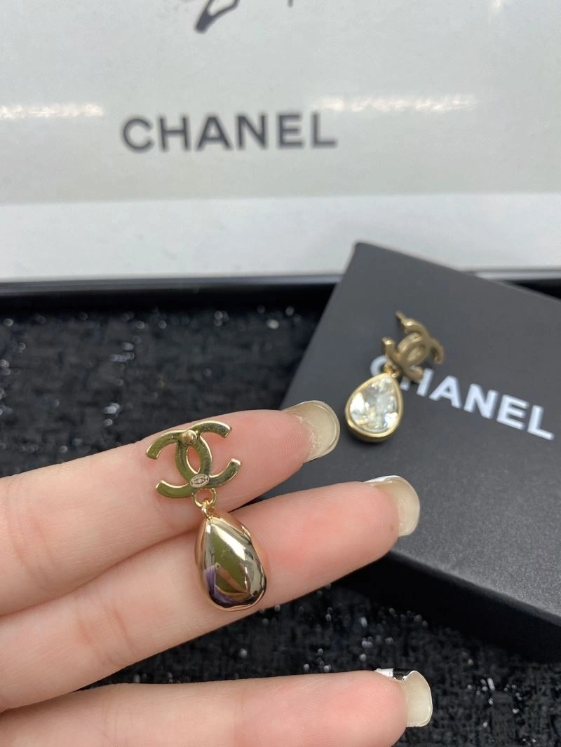 Chanel Earrings Cozy 230234