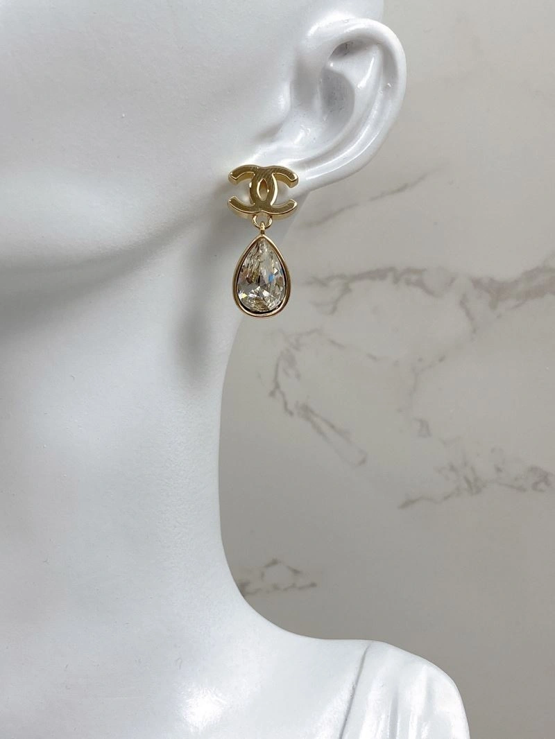 Chanel Earrings Cozy 230234
