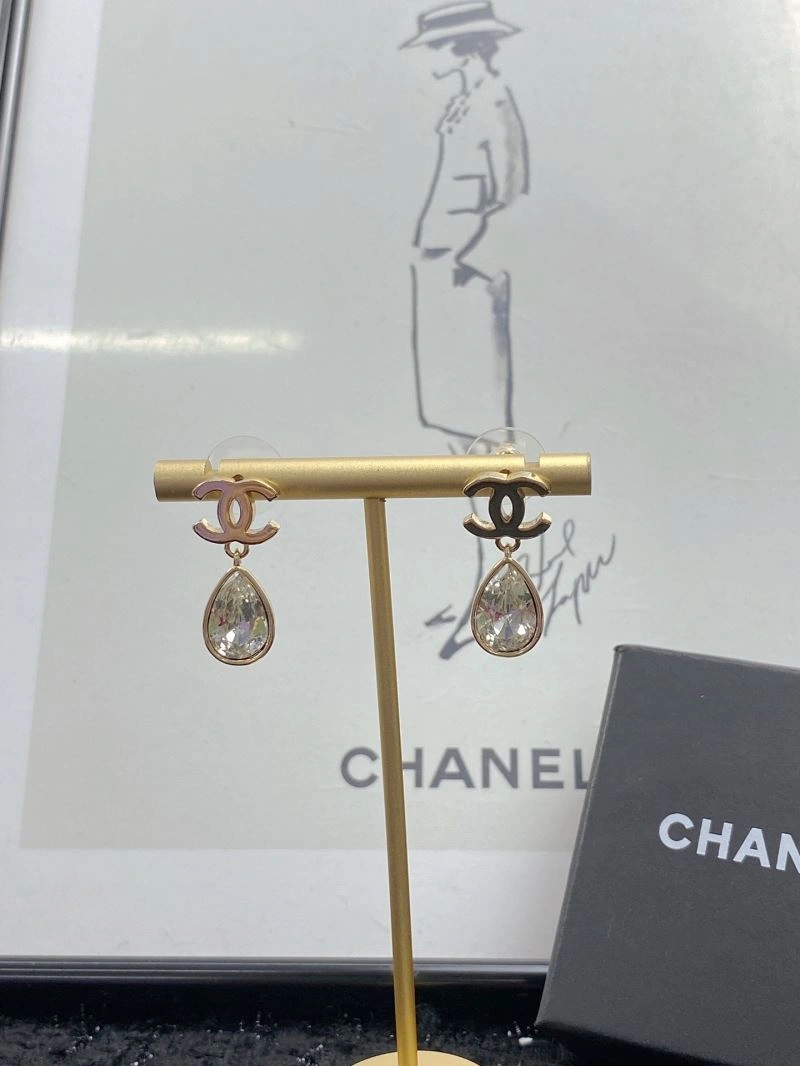 Chanel Earrings Cozy 230234