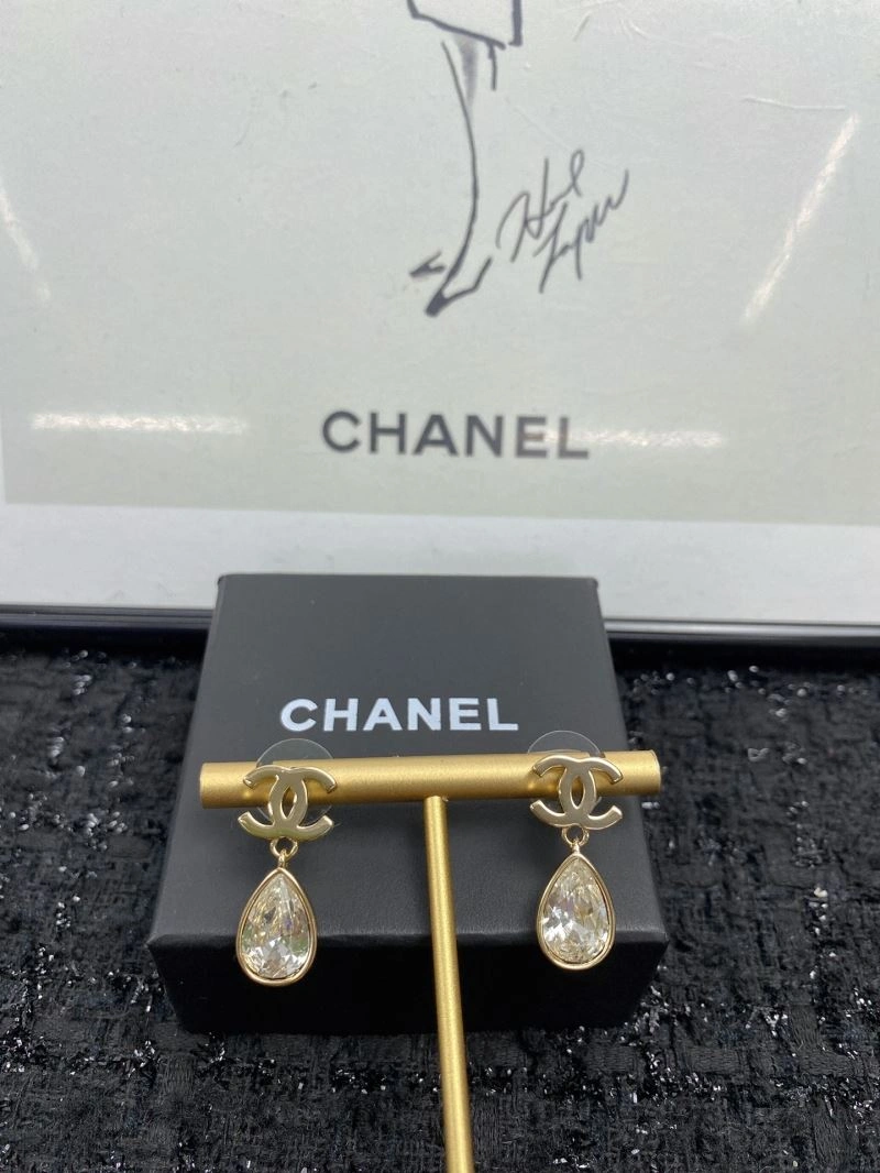 Chanel Earrings Cozy 230234