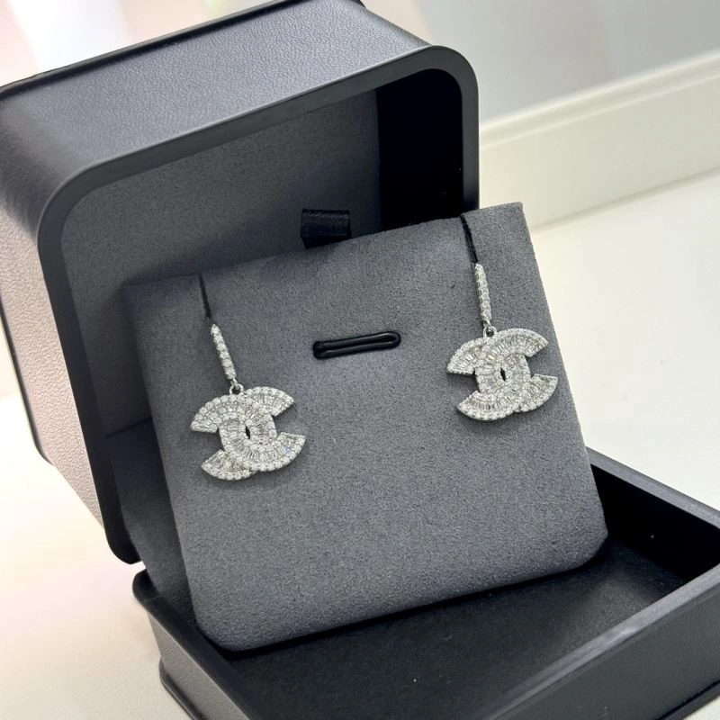 Chanel Earrings Fashionable 230180