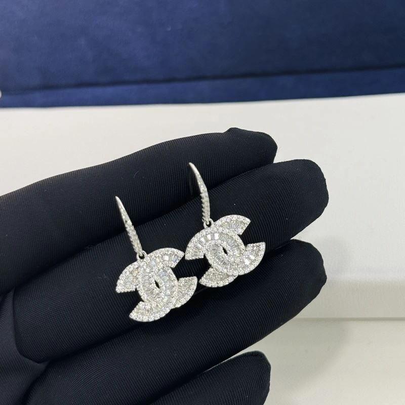 Chanel Earrings Fashionable 230180