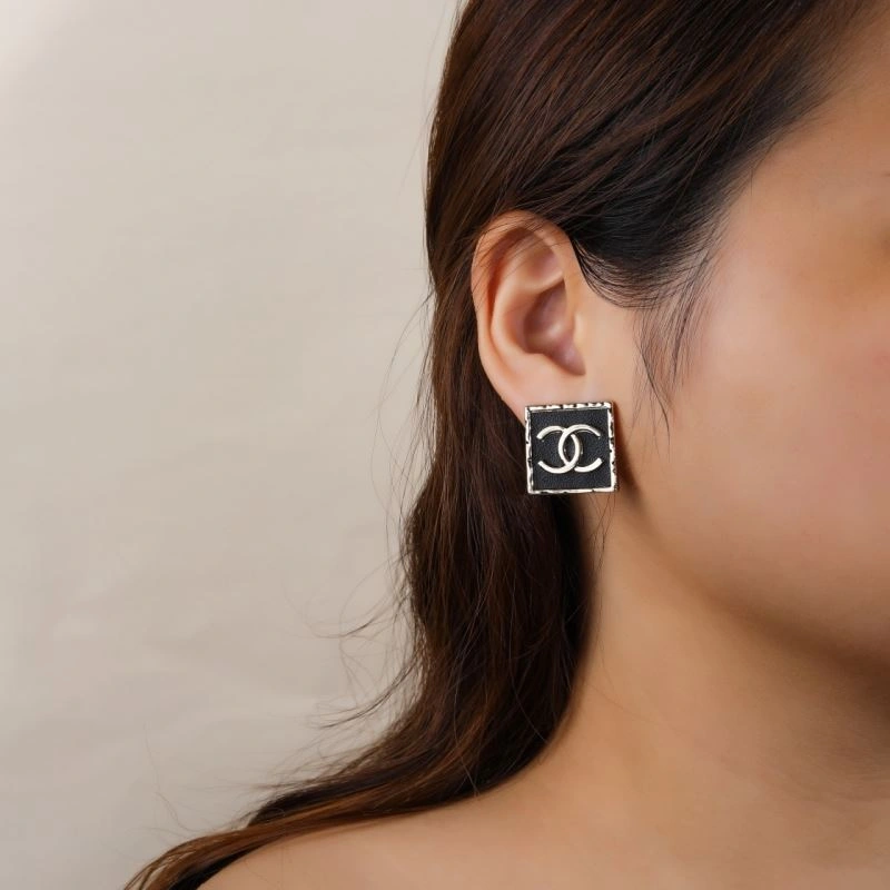 Chanel Earrings SoftTouch 230174