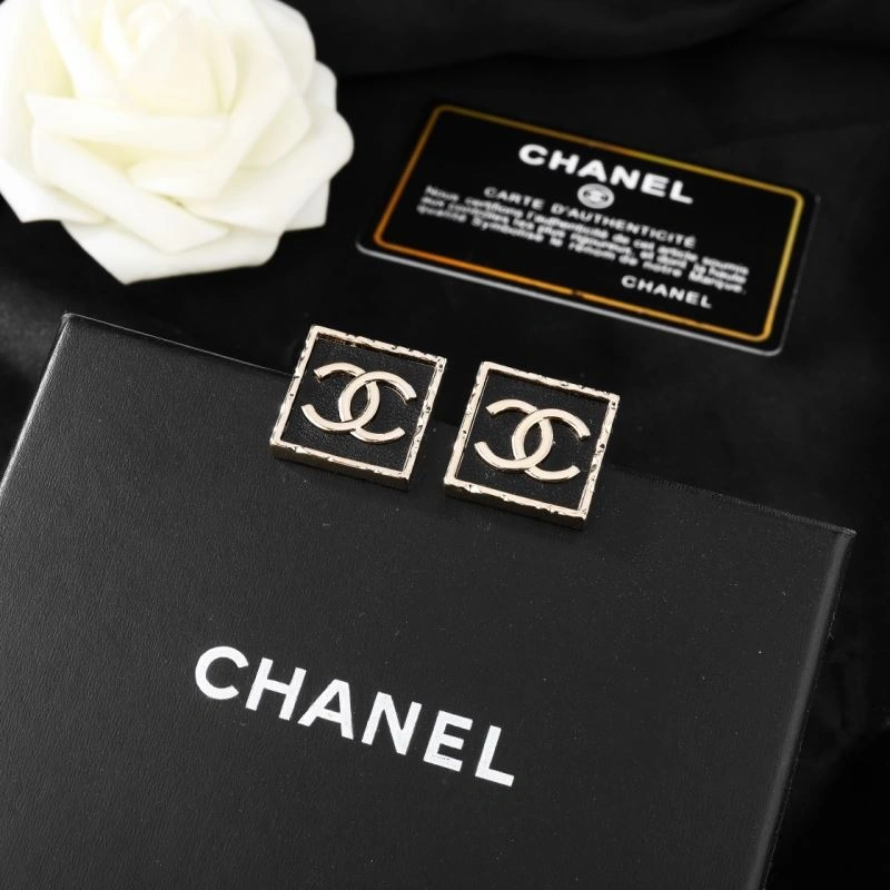 Chanel Earrings SoftTouch 230174