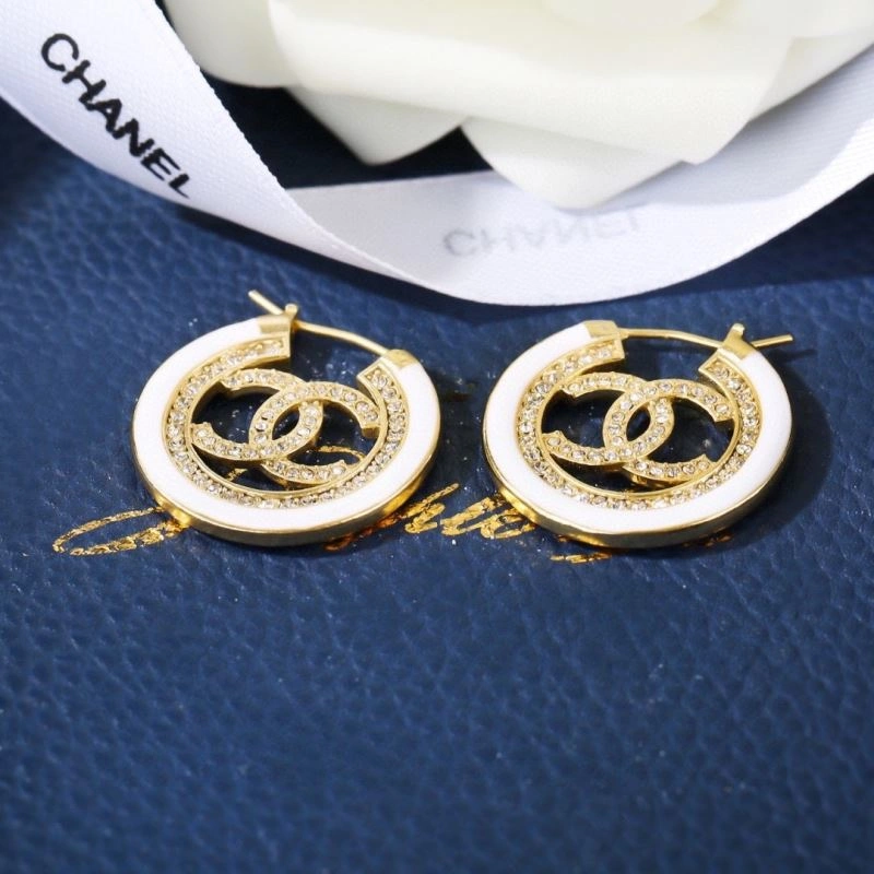 EyeCatching Chanel Earrings 230165