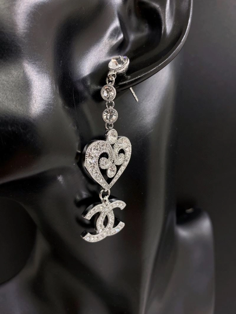 Chanel Earrings Lightweight 230196