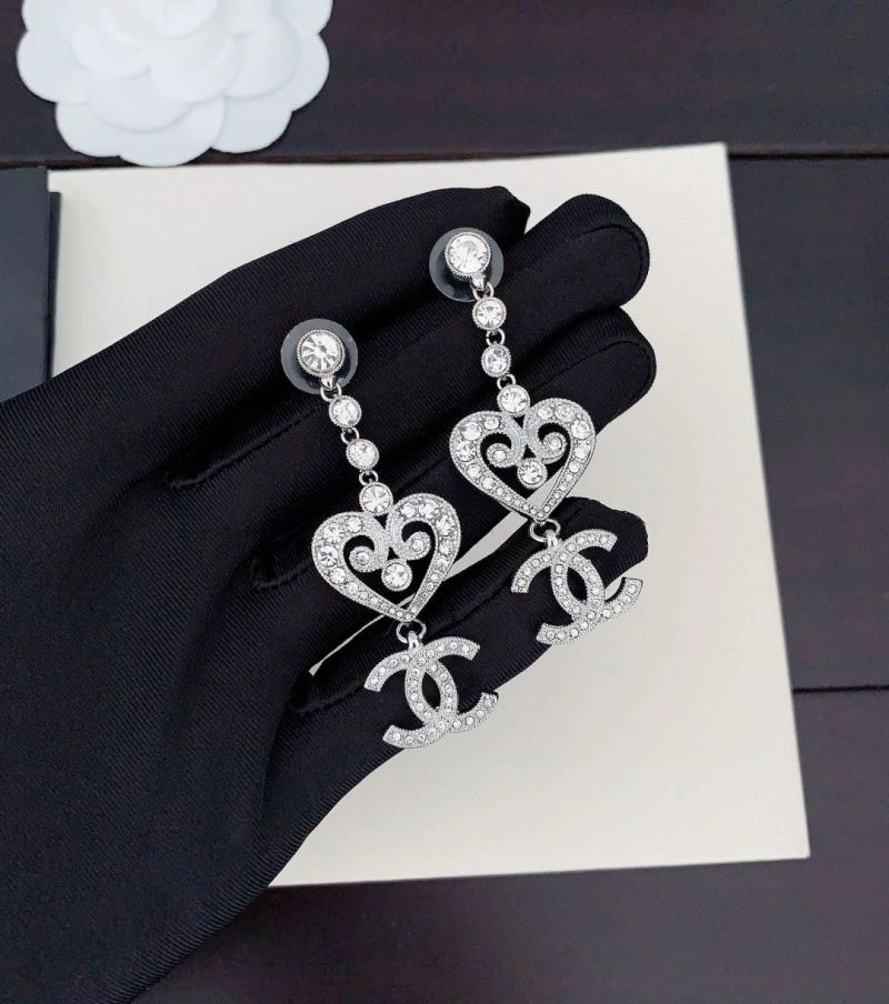 Chanel Earrings Lightweight 230196