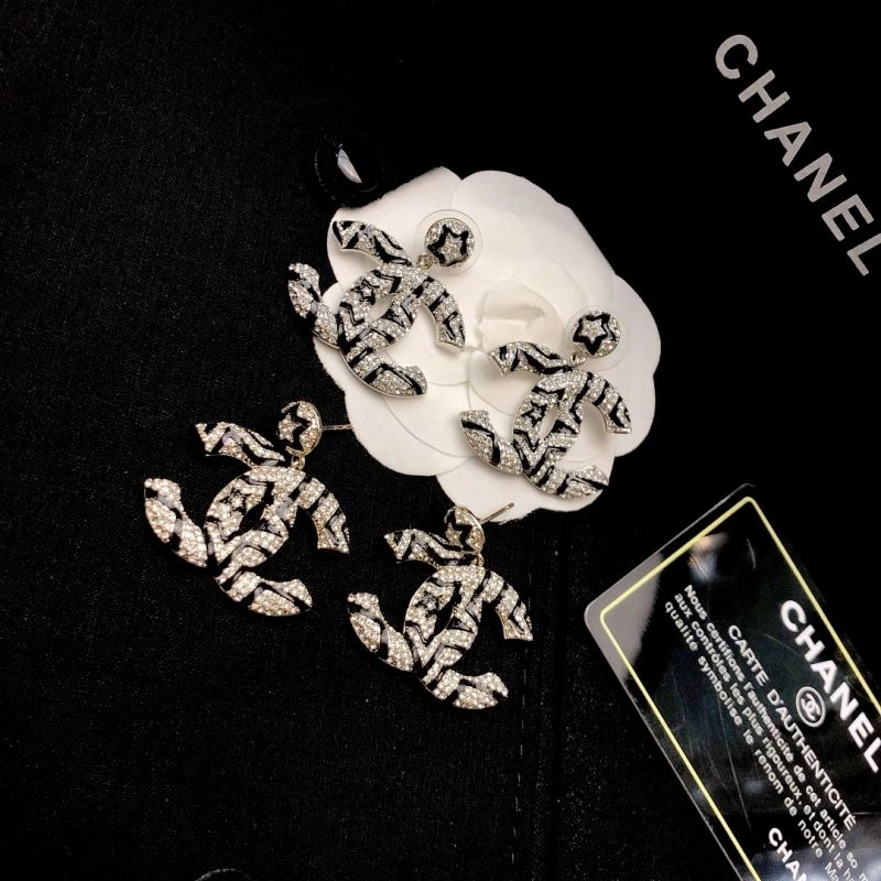 Chanel Earrings Breathable 230197