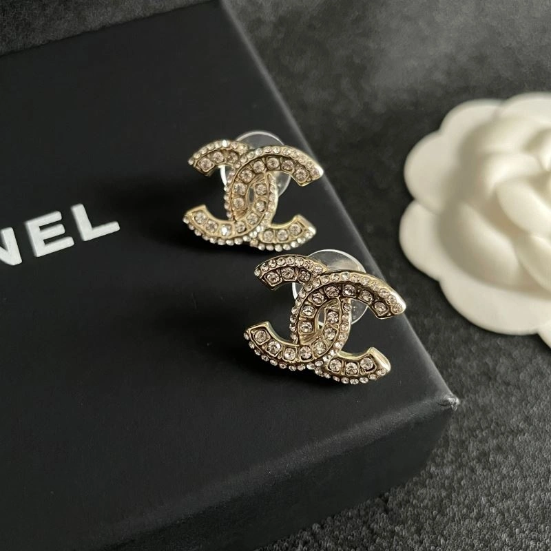 Elegant Chanel Earrings 230161