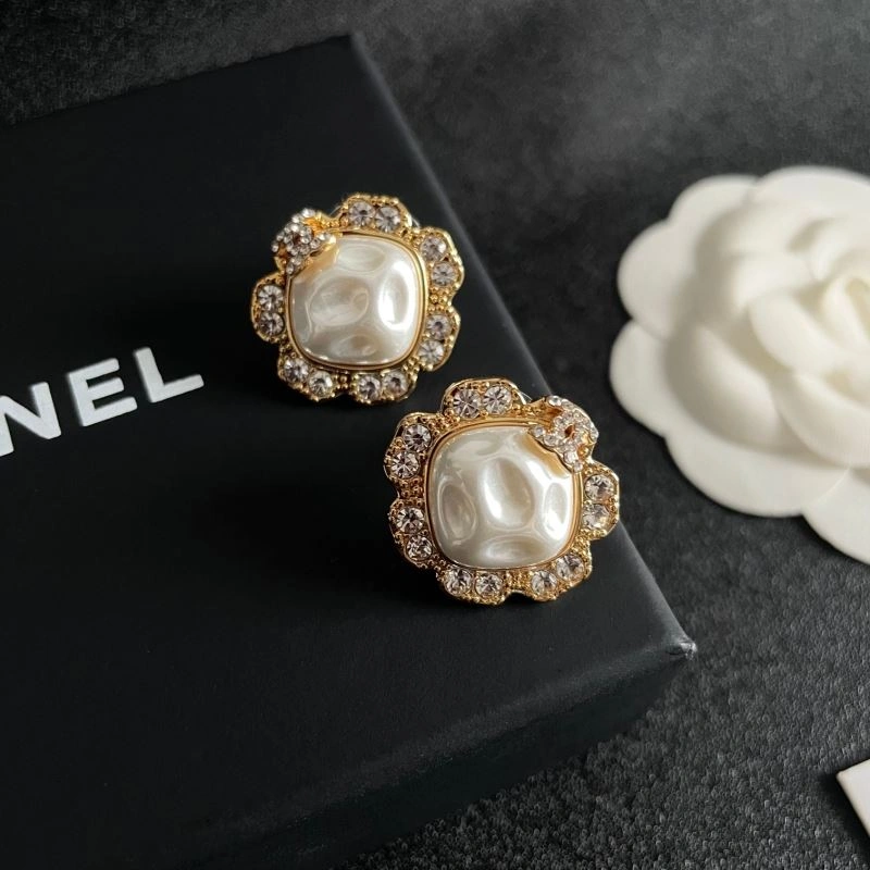 Chanel Earrings TimelessDesign 230189