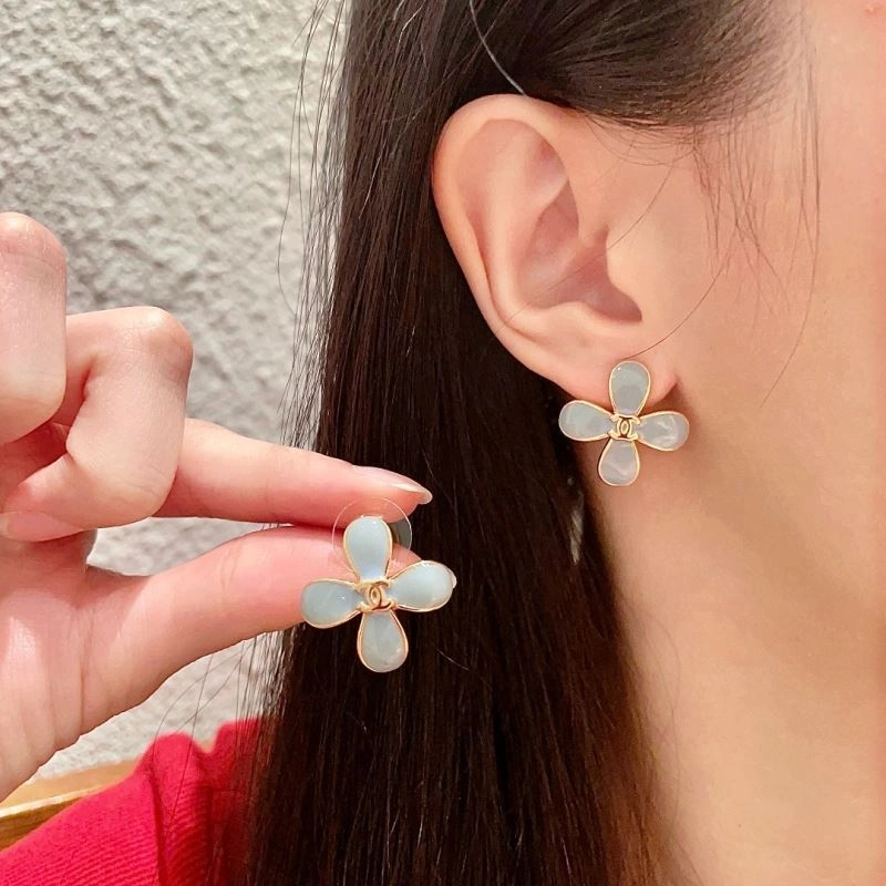 Chanel Earrings SmoothTexture 230169