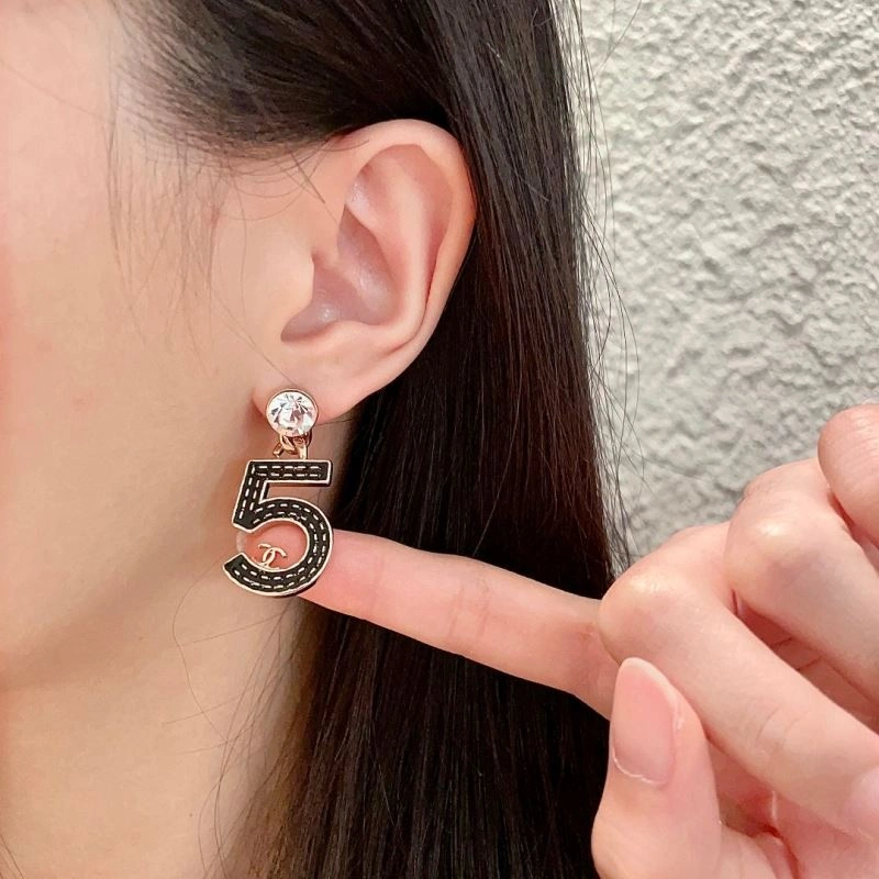 OnTrend Chanel Earrings 230186
