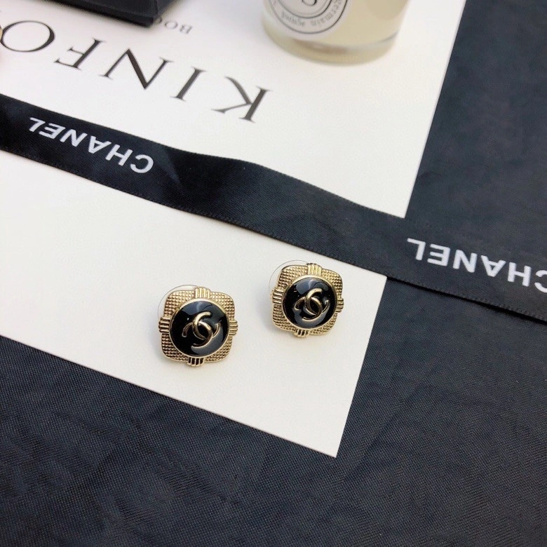 Chanel Earrings EyeCatching 230152
