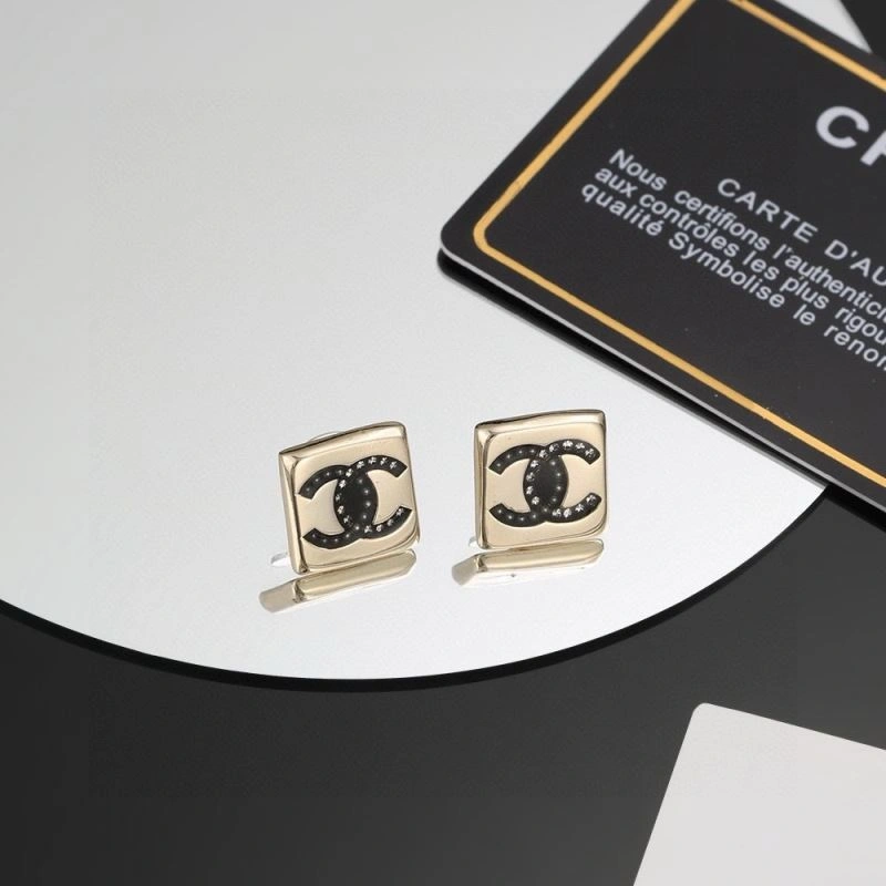 Sustainable Chanel Earrings 230175
