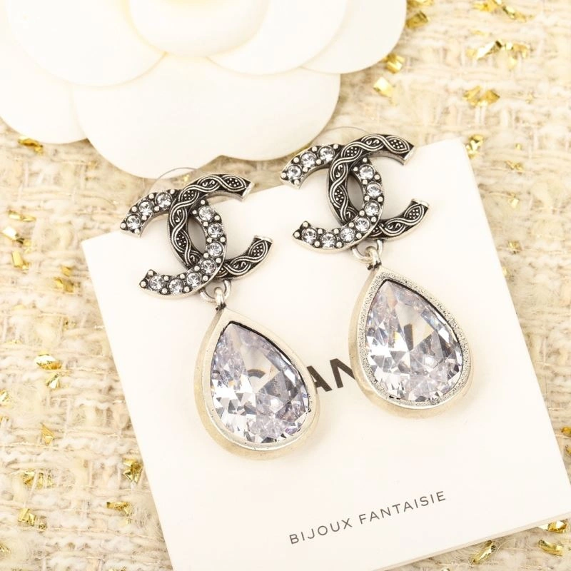 Chanel Earrings Snug 230138