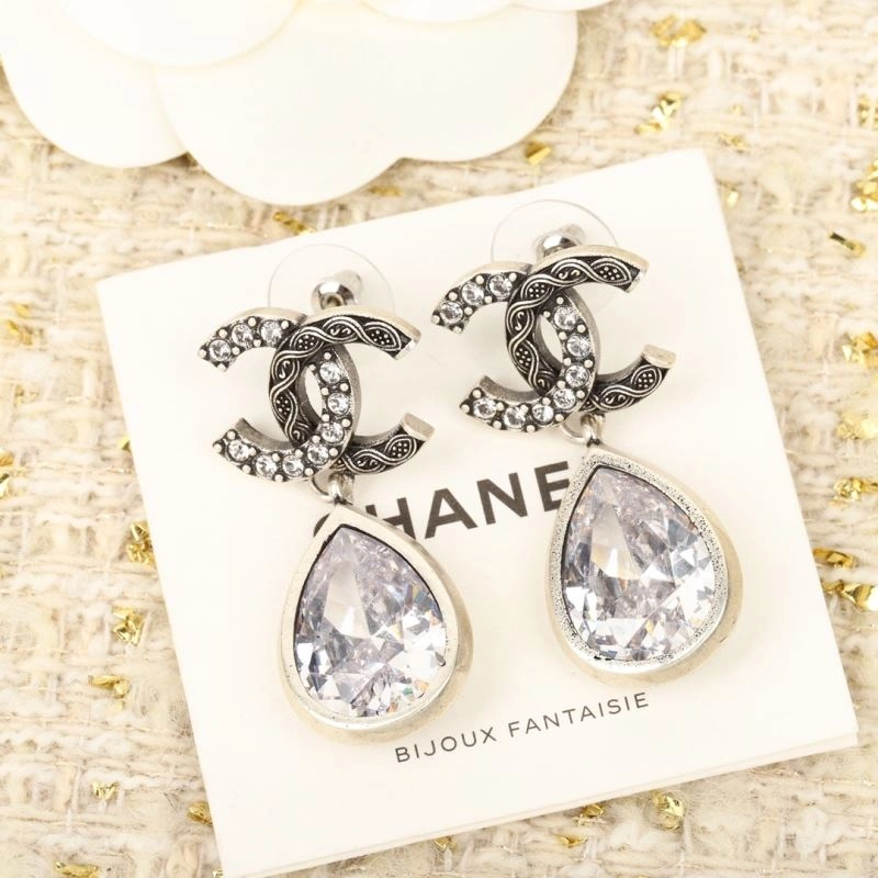Chanel Earrings Snug 230138