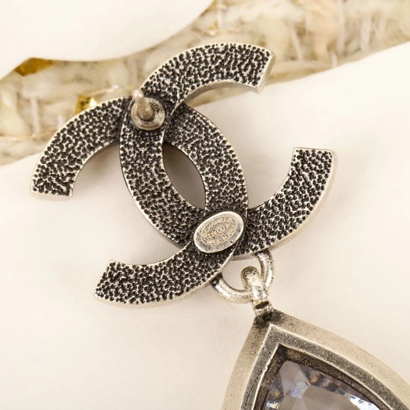 Chanel Earrings Snug 230138