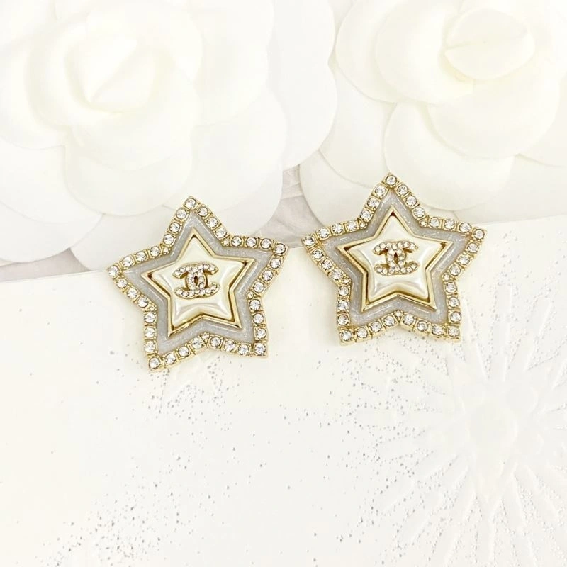 Chanel Earrings Effortless 230137