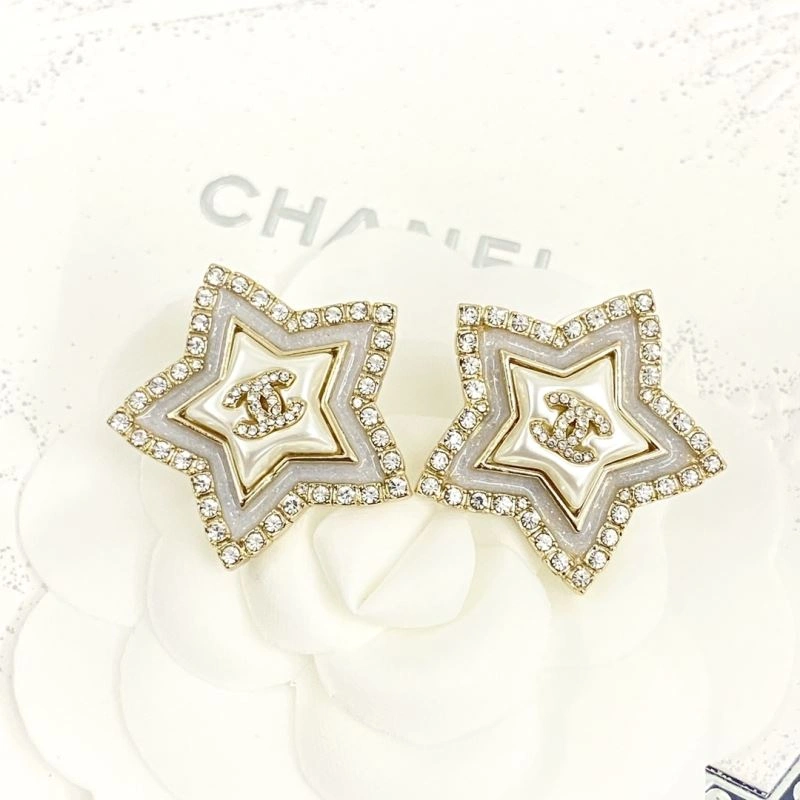 Chanel Earrings Effortless 230137