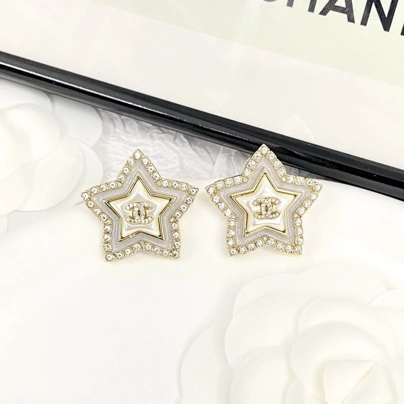 Chanel Earrings Effortless 230137