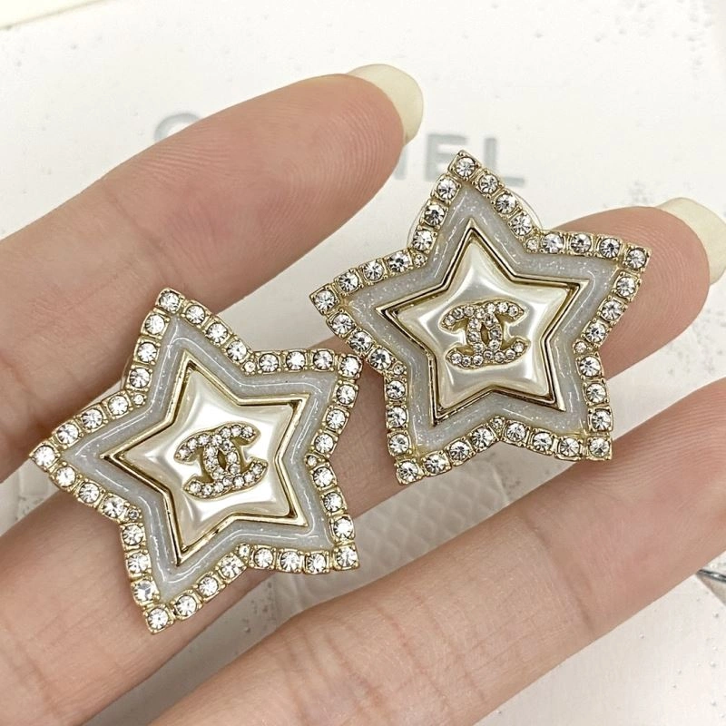 Chanel Earrings Effortless 230137