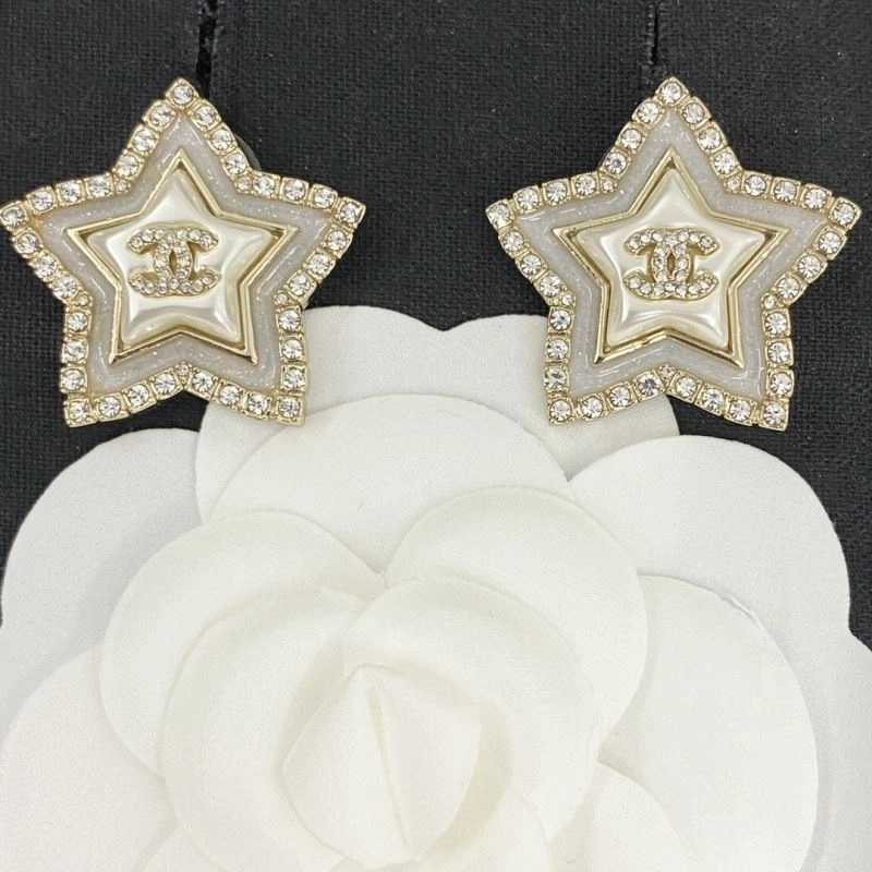 Chanel Earrings Effortless 230137