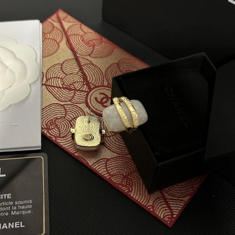 Durable Chanel Earrings 230133