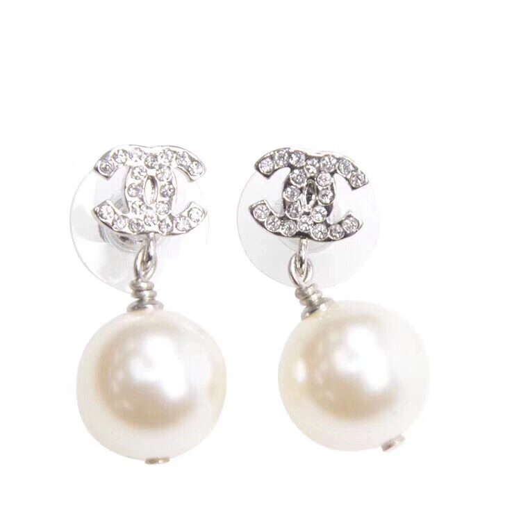 Unique Chanel Earrings 230153