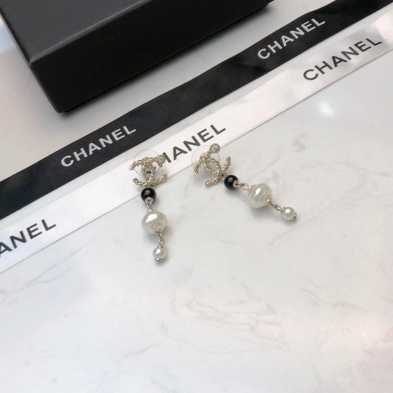 Chanel Earrings Cozy 230191